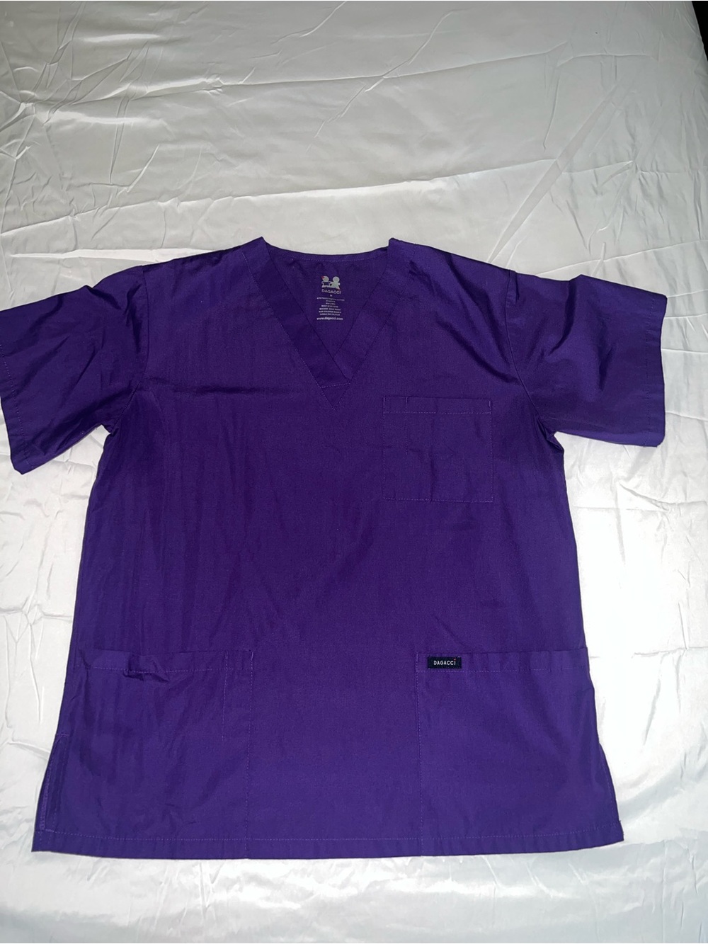 Dagacci Scrub Top - Picture 2 of 4
